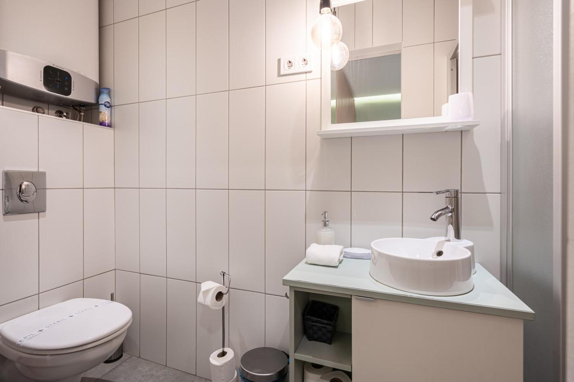 Cozy Little Flat In The City Center Budapest Exterior photo